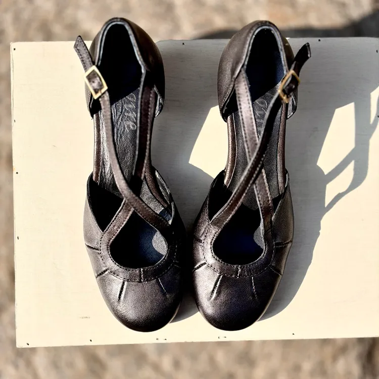 Modello Lucrezia tacco 3 cm - color NERA