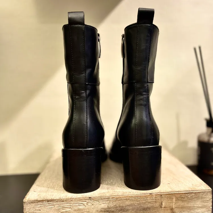 Tronchetto Jo gambale ALTO - color NERO