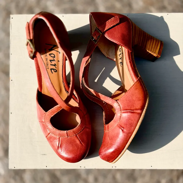 Modello Lucrezia - color ROSSO BRUCIATO