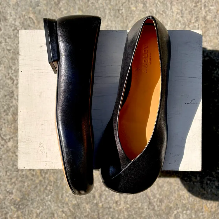 Modello Zaira - color NERO