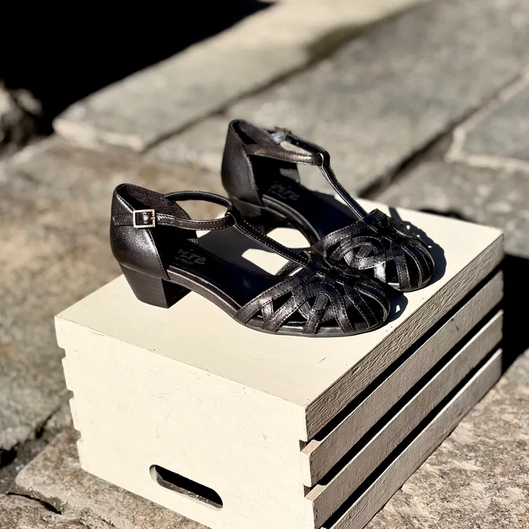 Modello Alice tacco 3 cm - color NERO