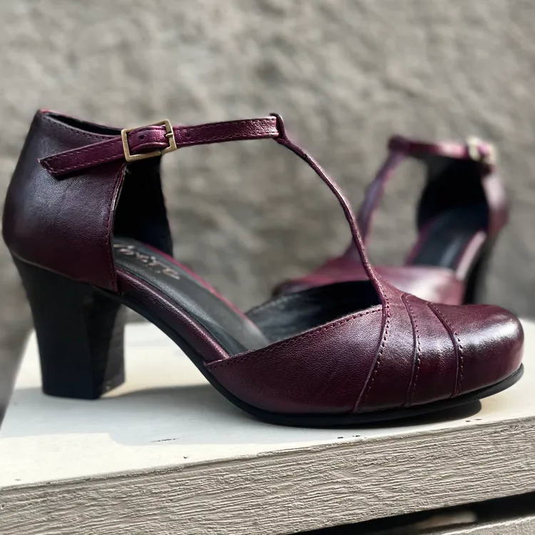 Modello Clarissa - color BAROLO