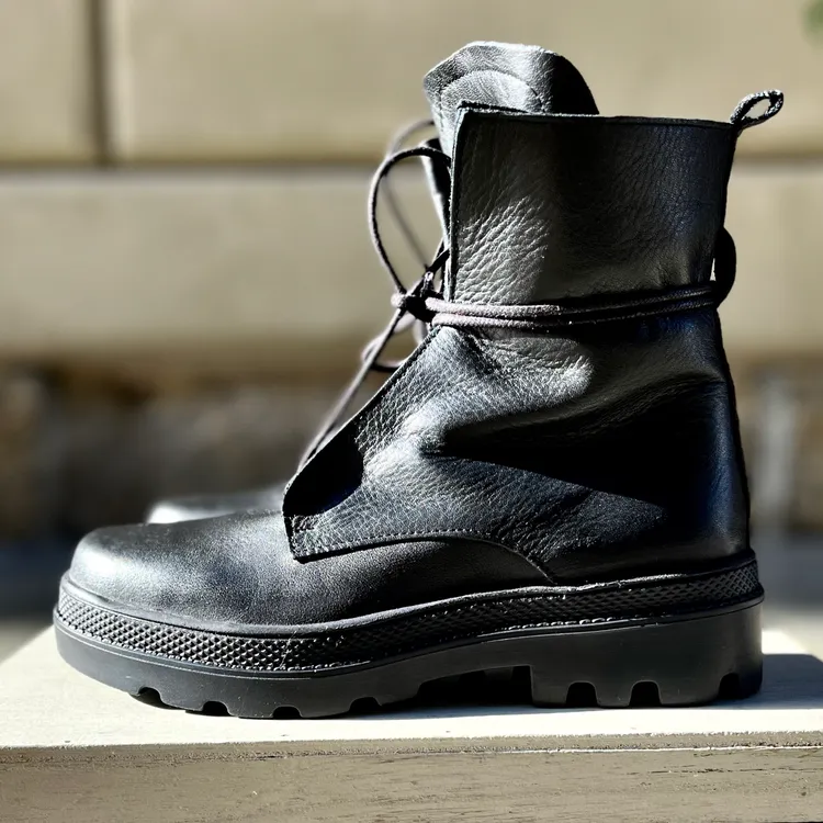 Anfibio Sadie con platform - color NERO