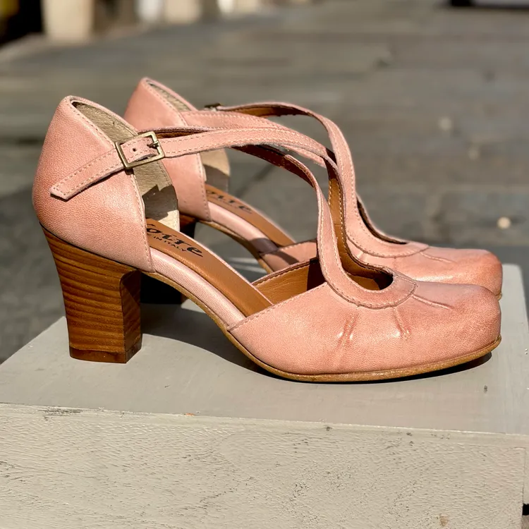 Modello Lucrezia - color CIPRIA