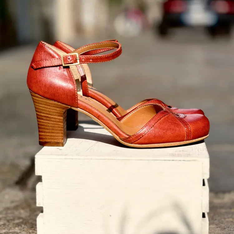 Modello Letizia - color ROSSO BRUCIATO