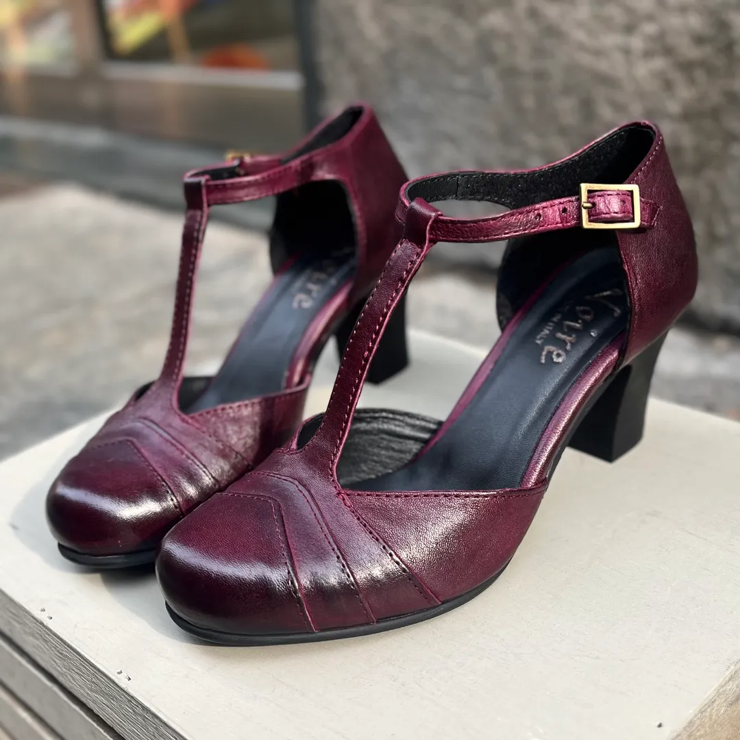 Modello Clarissa - color BAROLO