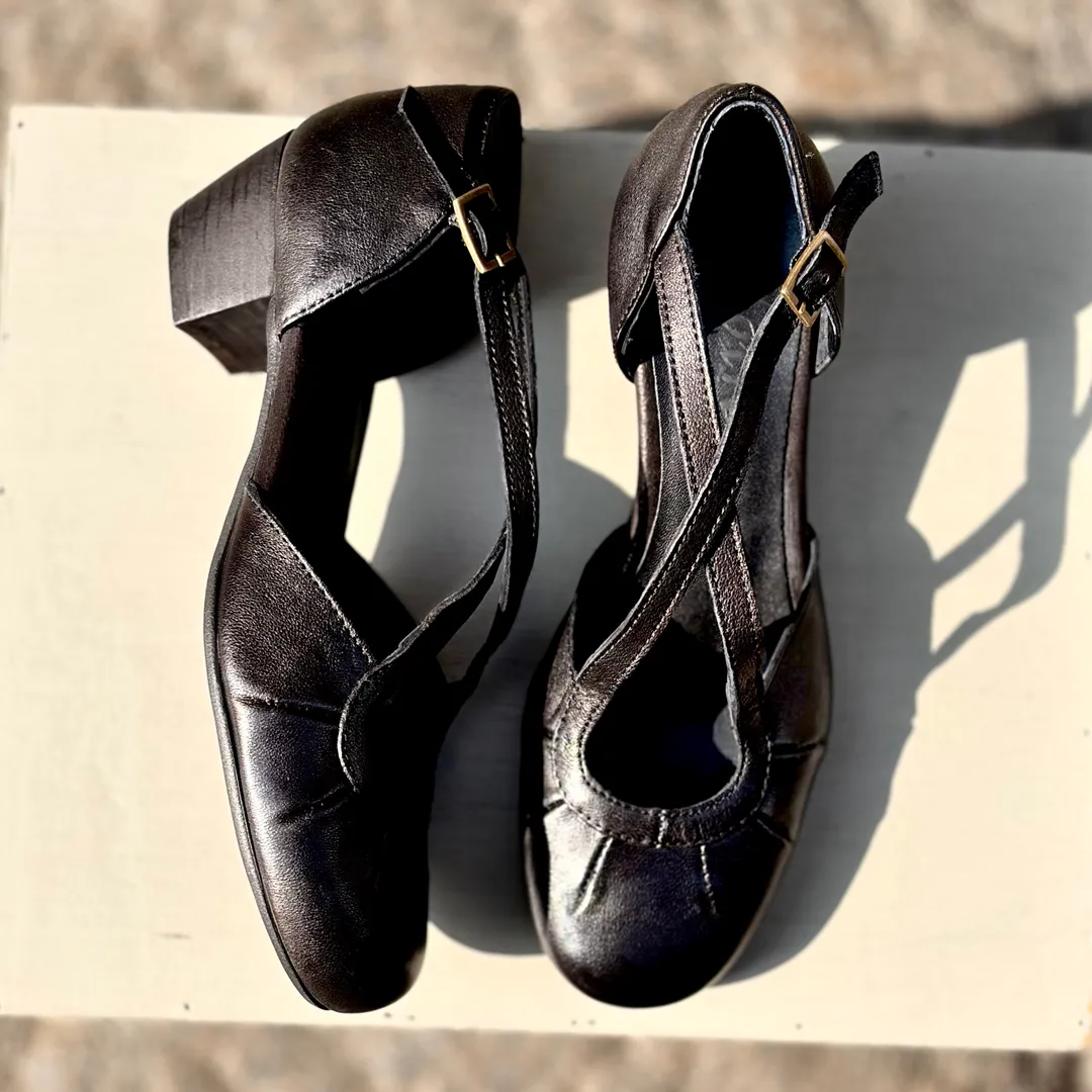 Modello Lucrezia tacco 3 cm - color NERA