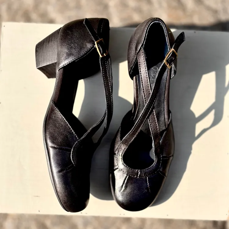 Modello Lucrezia tacco 3 cm - color NERA