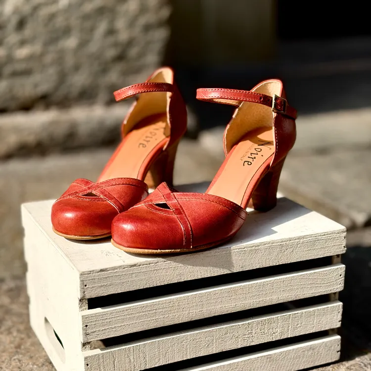 Modello Letizia - color ROSSO BRUCIATO