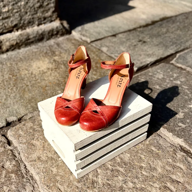 Modello Letizia - color ROSSO BRUCIATO