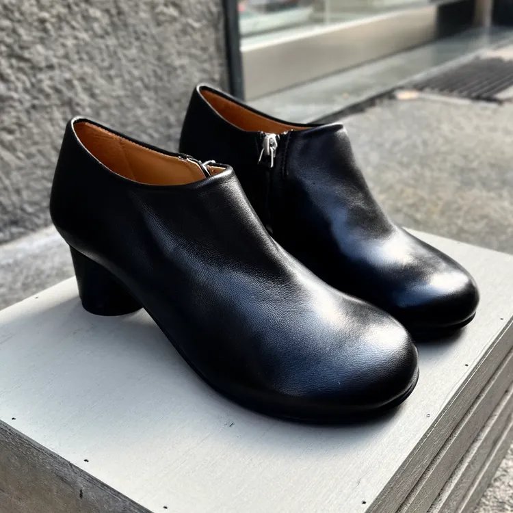 Modello Iris - color NERO