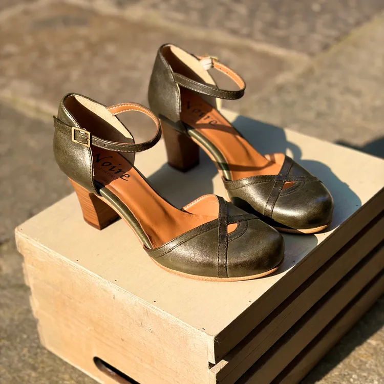 Modello Letizia - color FORESTA