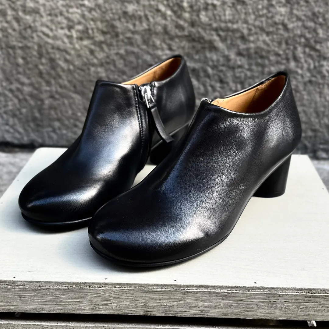 Modello Iris - color NERO