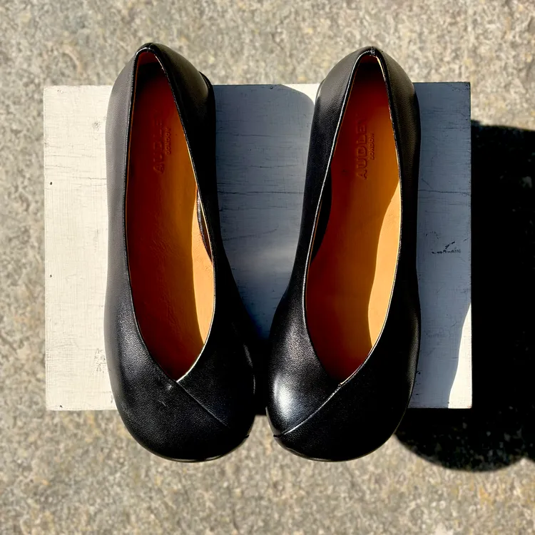 Modello Zaira - color NERO