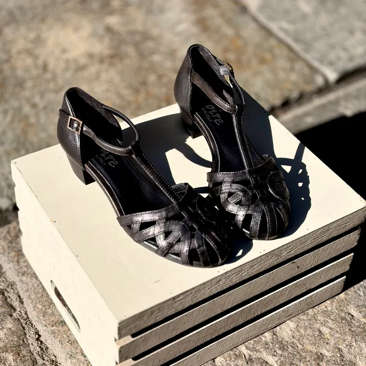 Modello Alice tacco 3 cm - color NERO