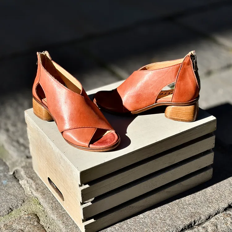 Sandalo Venere - color COGNAC