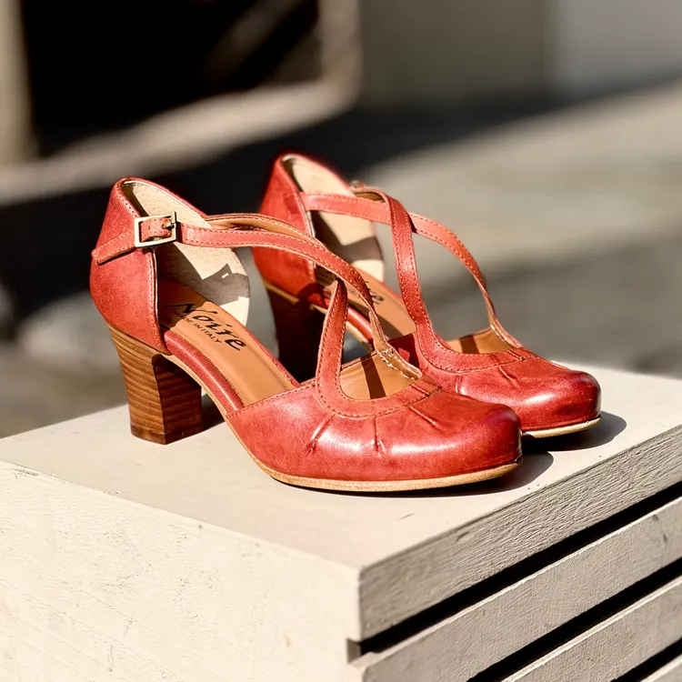 Modello Lucrezia - color ROSSO BRUCIATO