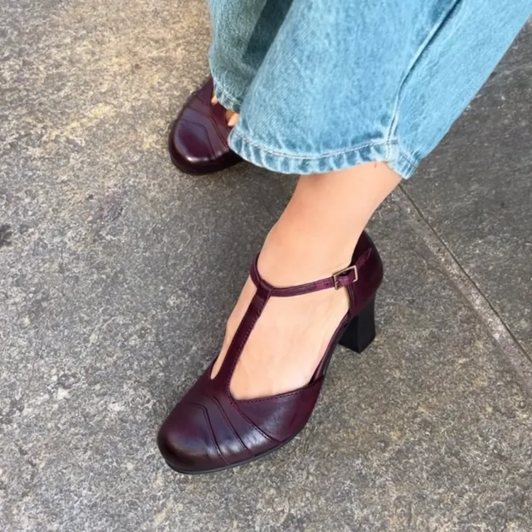 Modello Clarissa - color BAROLO