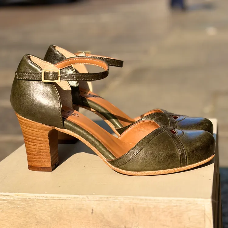 Modello Letizia - color FORESTA