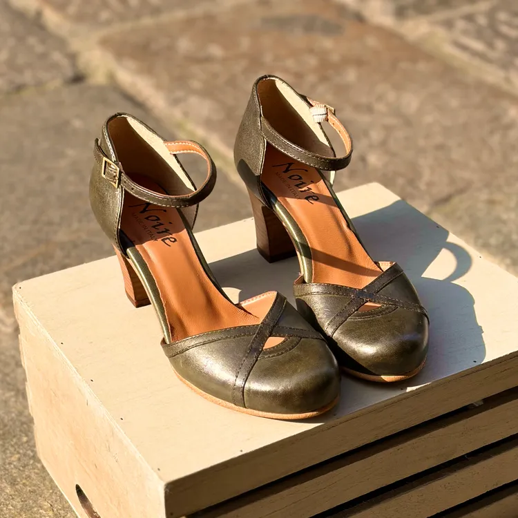 Modello Letizia - color FORESTA