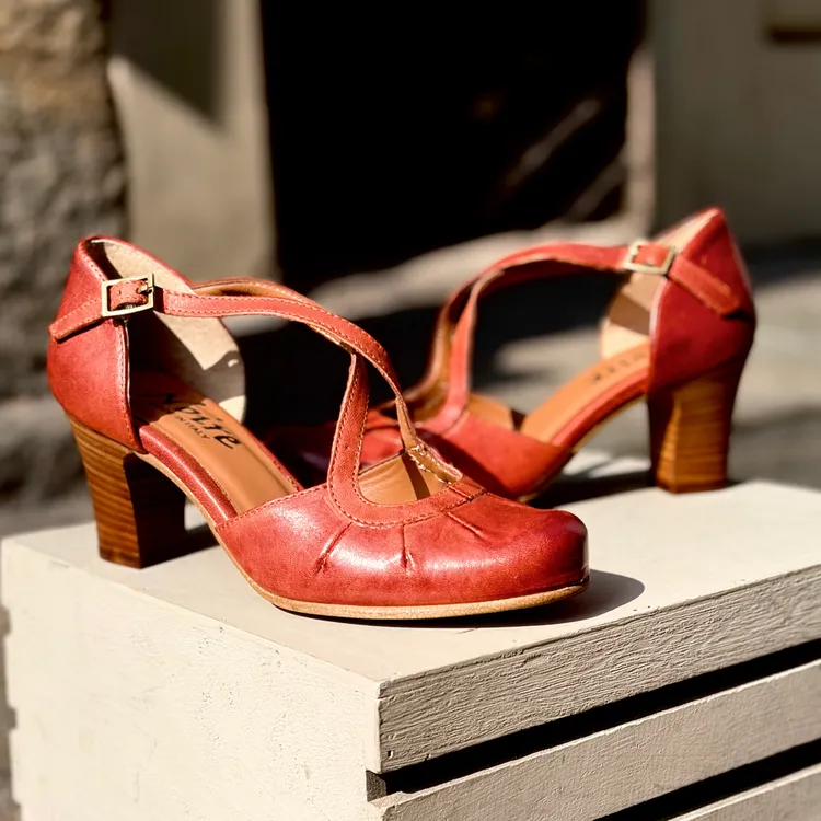 Modello Lucrezia - color ROSSO BRUCIATO