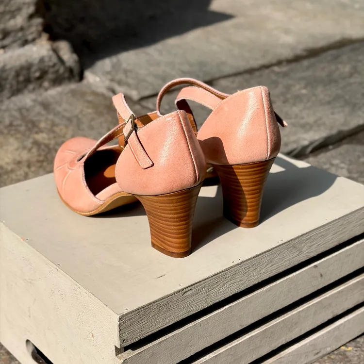 Modello Lucrezia - color CIPRIA