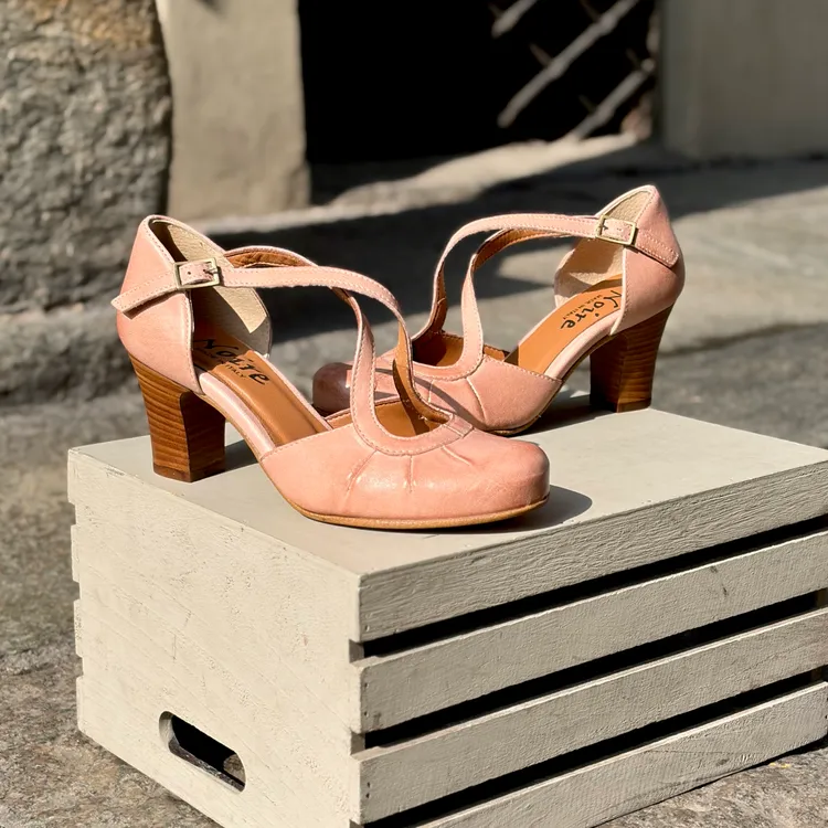 Modello Lucrezia - color CIPRIA