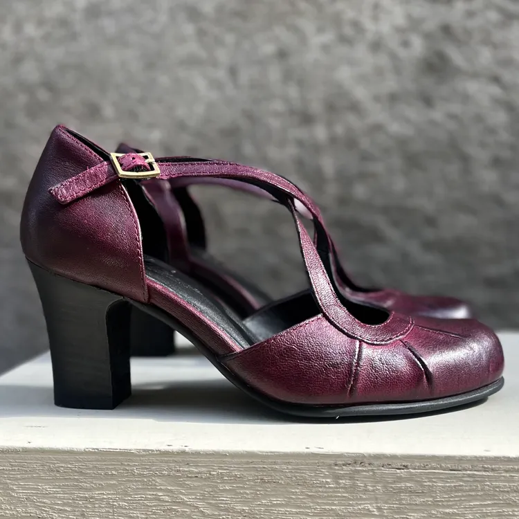 Modello Lucrezia - color BAROLO