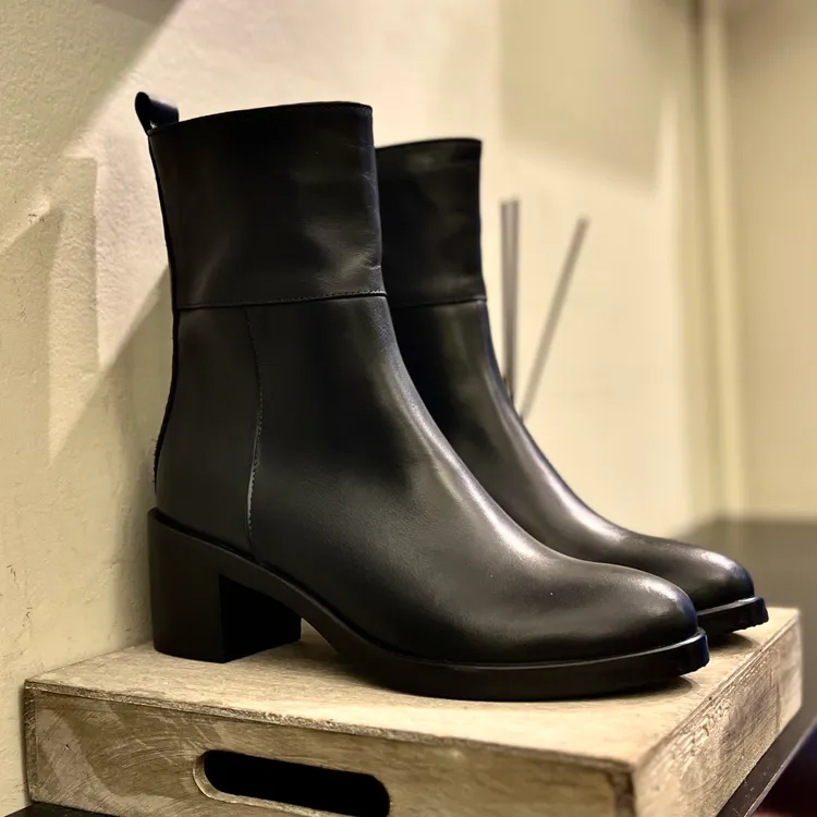 Tronchetto Jo gambale ALTO - color NERO