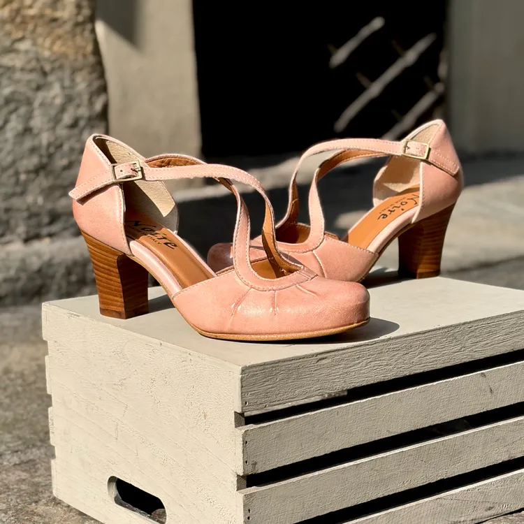 Modello Lucrezia - color CIPRIA