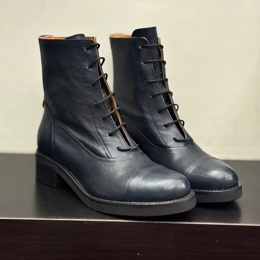 Amelia stringato - color BLU NOTTE