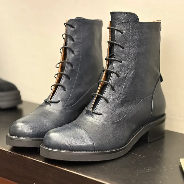 Amelia stringato - color BLU NOTTE