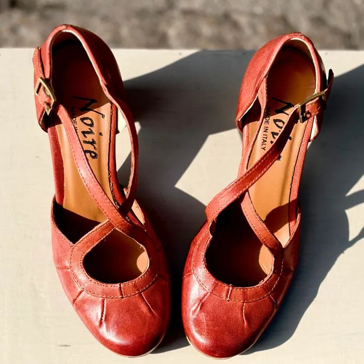 Modello Lucrezia - color ROSSO BRUCIATO