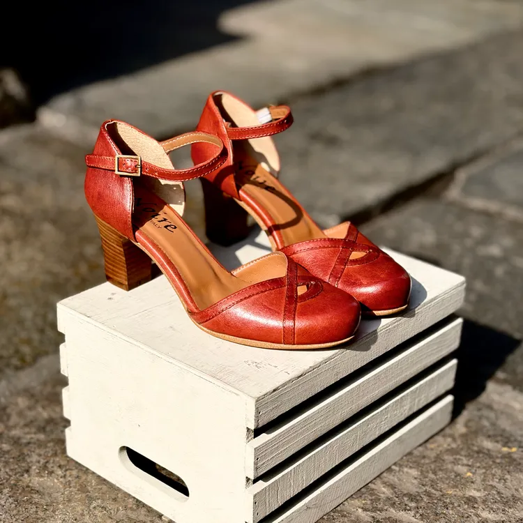 Modello Letizia - color ROSSO BRUCIATO