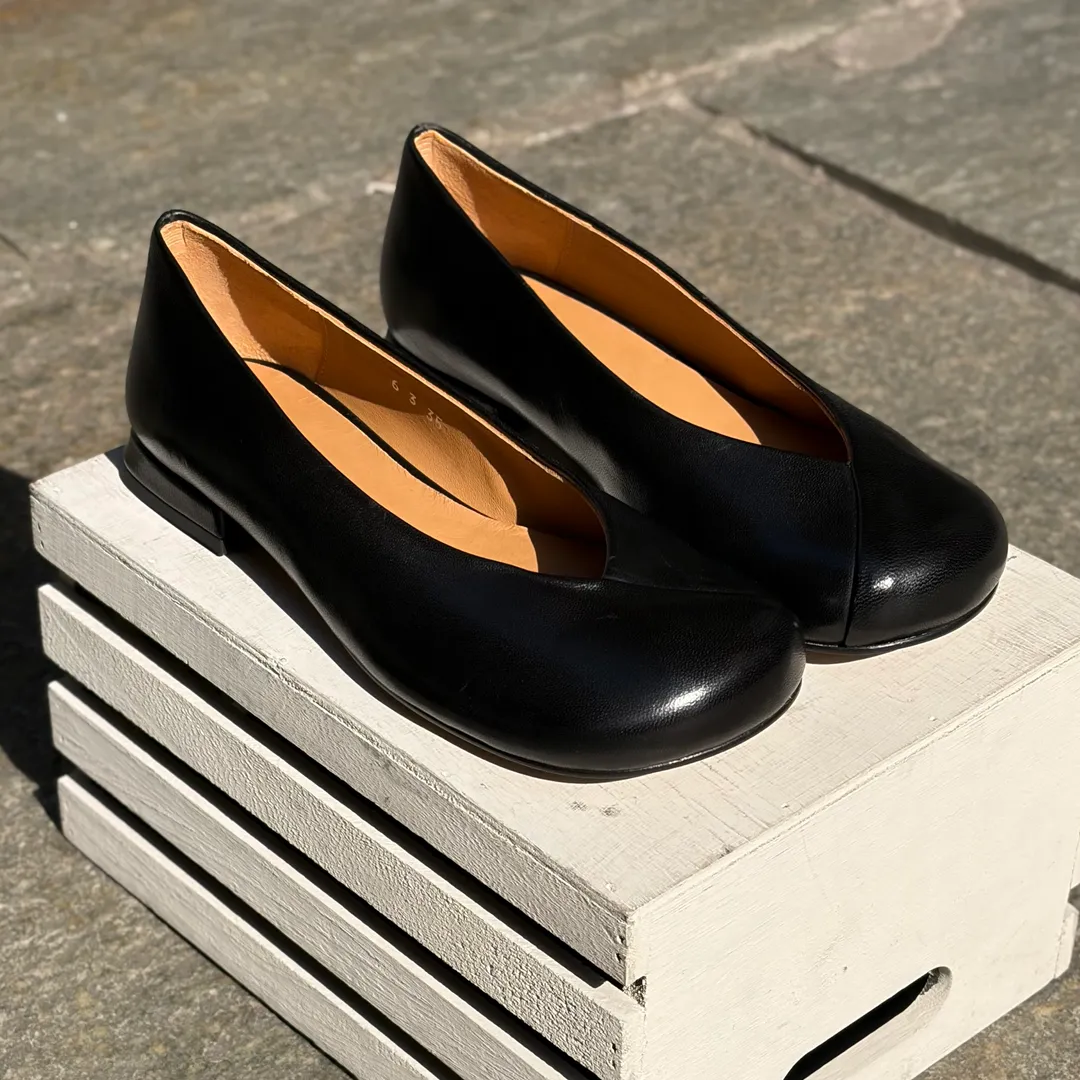 Modello Zaira - color NERO